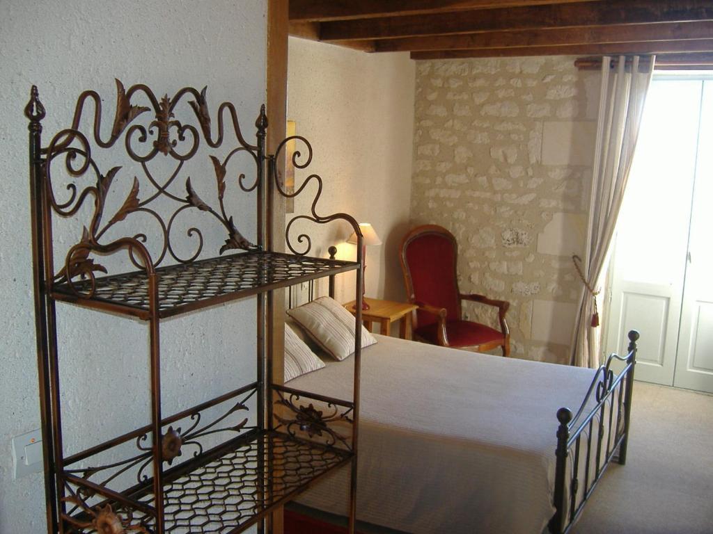 Logis Auberge De Crissay Room photo