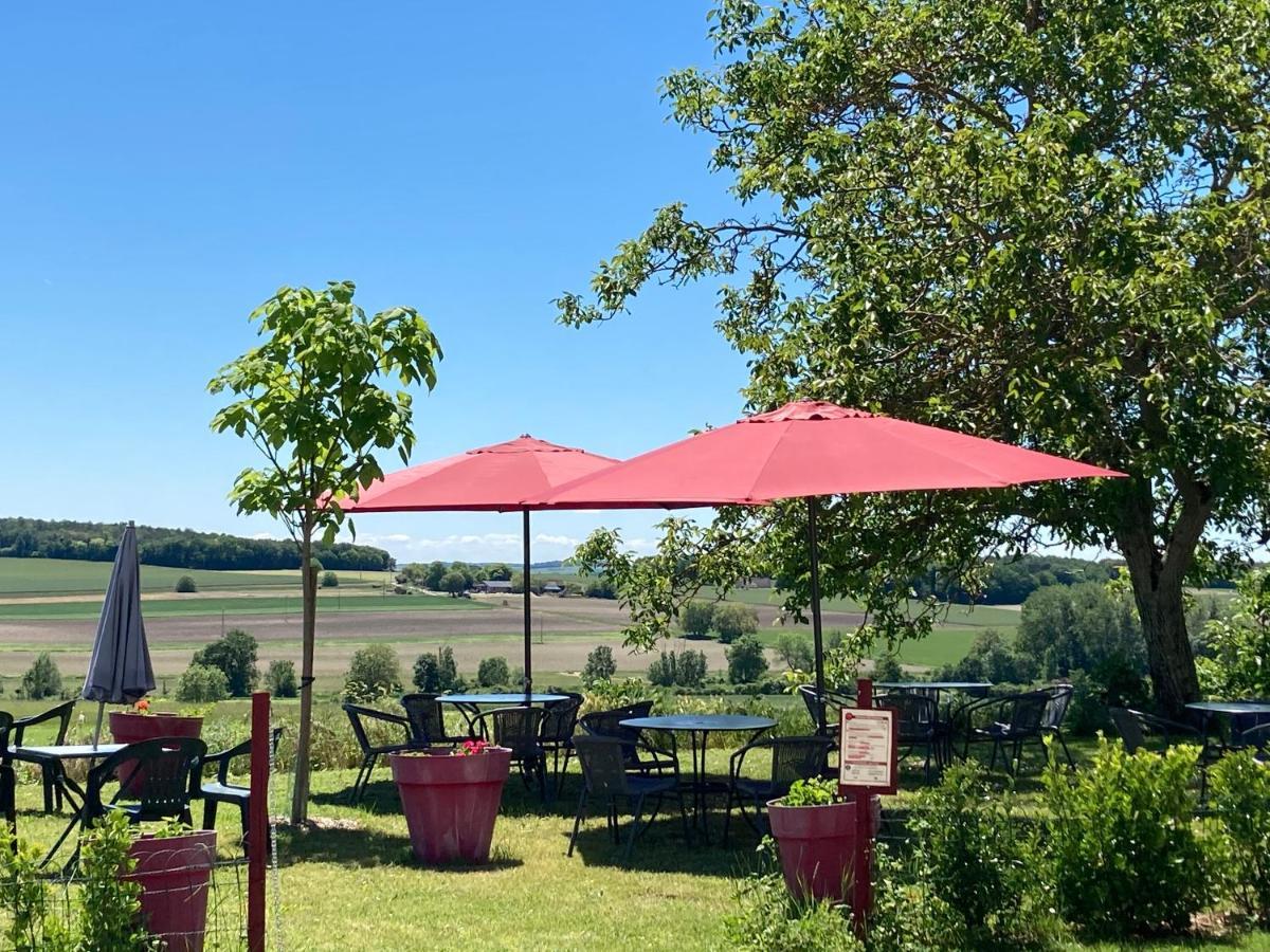 Logis Auberge De Crissay Exterior photo