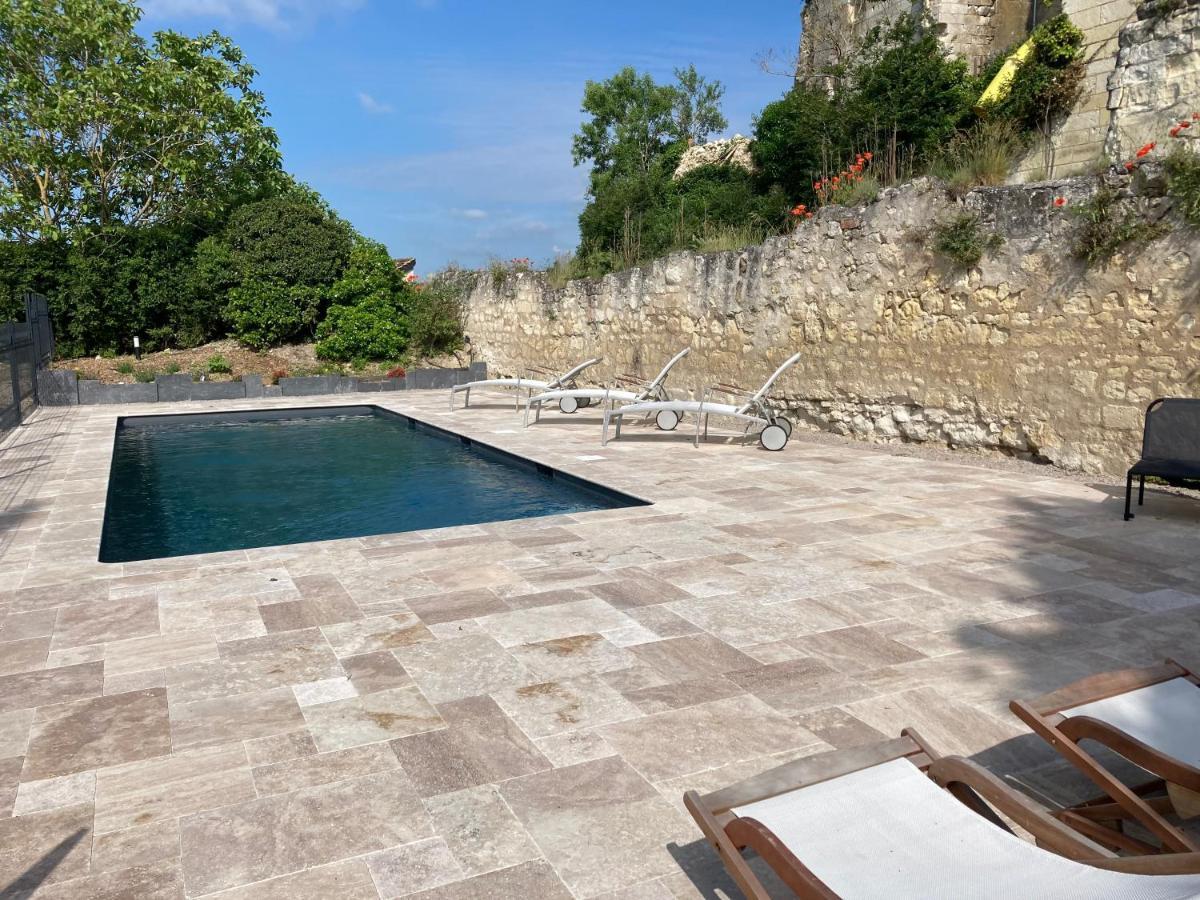 Logis Auberge De Crissay Exterior photo
