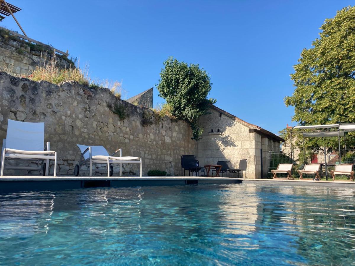 Logis Auberge De Crissay Exterior photo