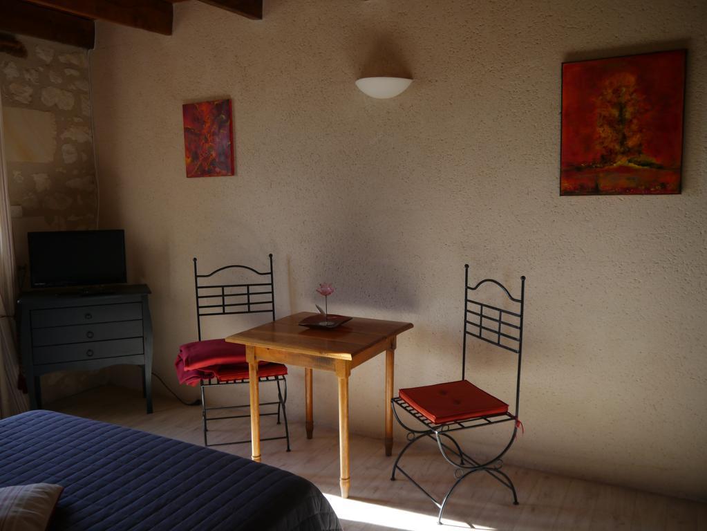 Logis Auberge De Crissay Room photo
